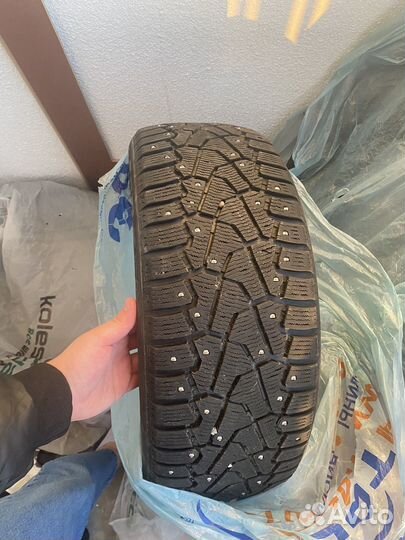 Pirelli Ice Zero 215/50 R17 98