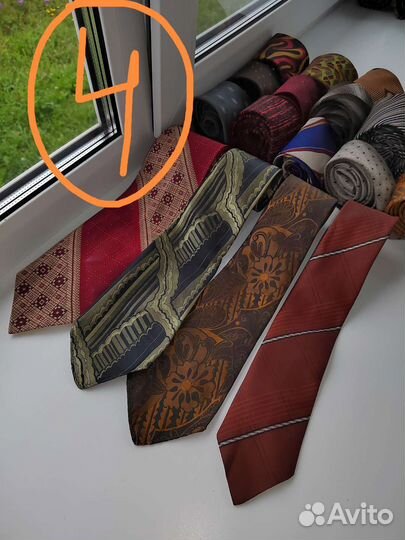 Галстуки СССР и иностранных брендов тех времен