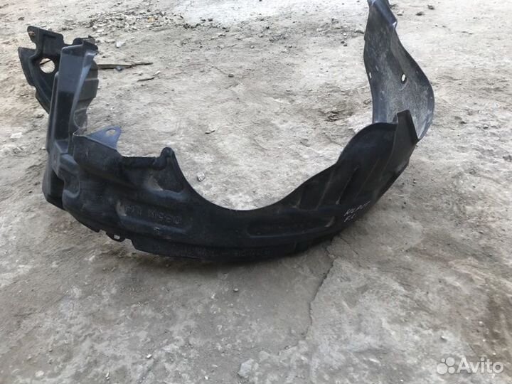 Подкрылок лев. перед. Toyota Funcargo