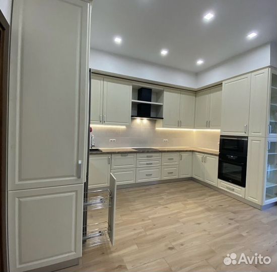 Кухонный гарнитур угловой