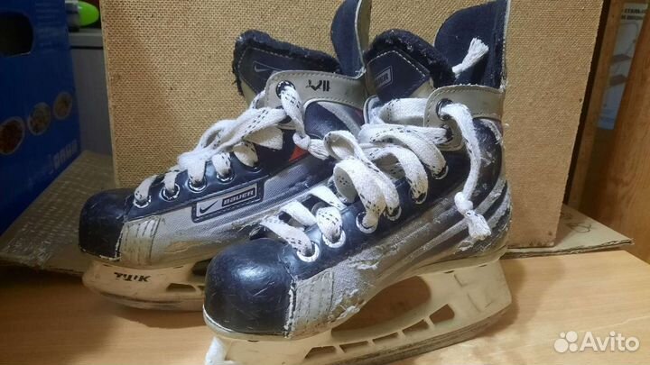 Хоккейные коньки bauer