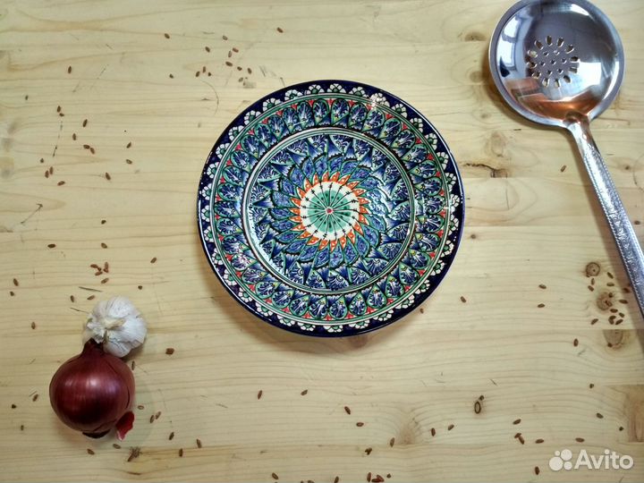 Тарелка ручной работы