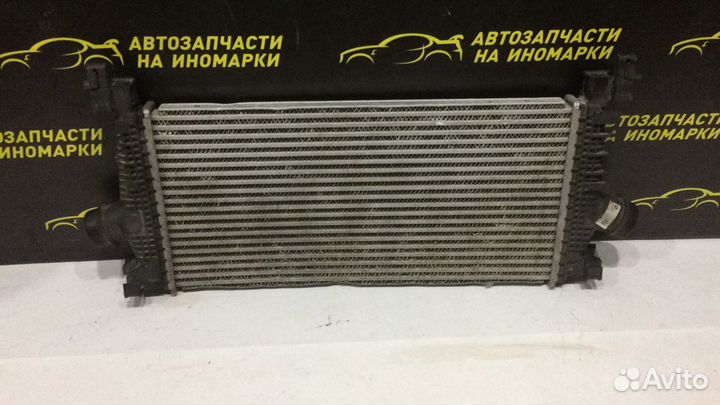 Интеркулер Opel Astra J 2010-2017 13267646
