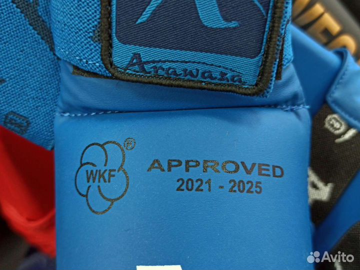 Перчатки для каратэ накладки на руки Arawaza