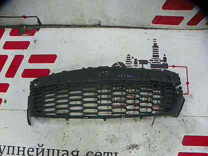 Решетка в бампер центральная Mazda CX-7 I (2006—20