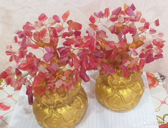 Дерево счастья с камнями