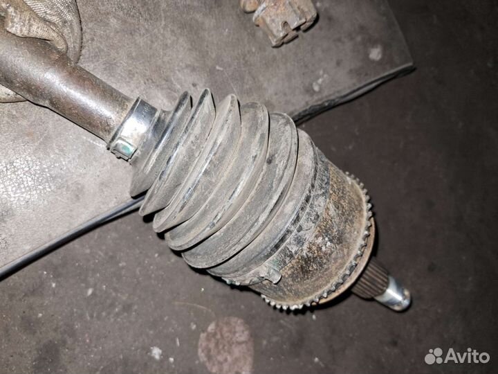 Привод Mitsubishi Pajero Montero 3 6g74 3.5L