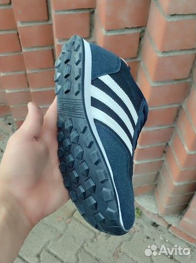 Кроссовки Adidas Classic