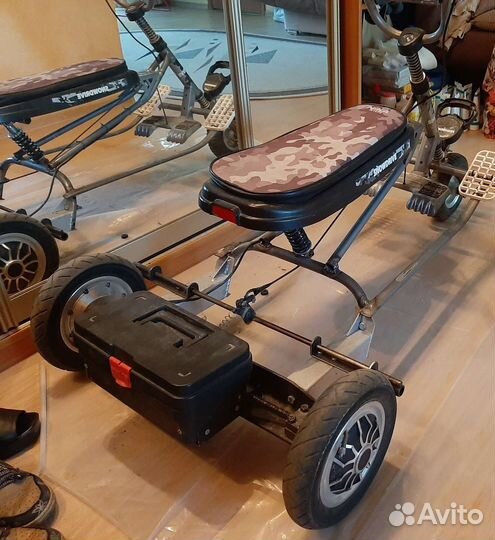 Электросамокат с сиденьем для детей