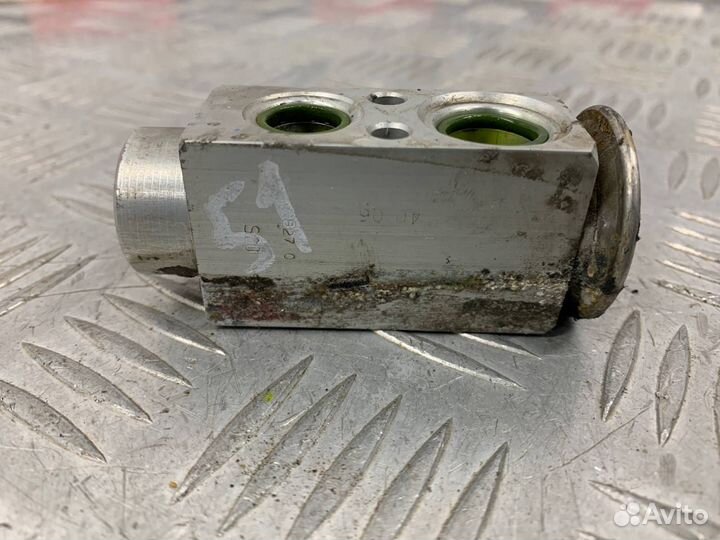 Б/У клапан кондиционера Opel Astra H Gtc L08