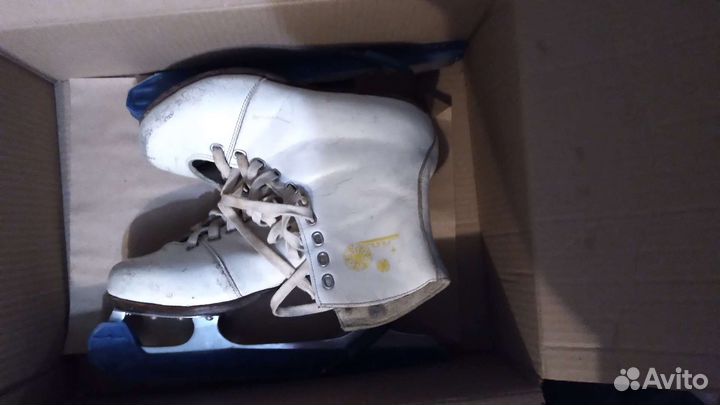 Коньки фигурные натуральная кожа