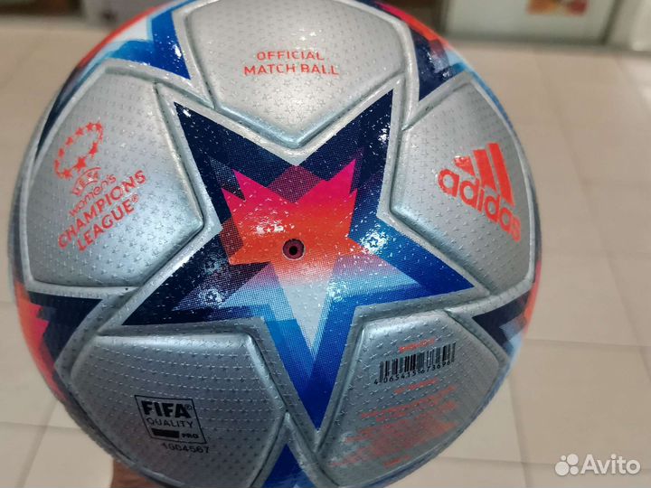 Футбольный мяч adidas лига чемпионов 2023
