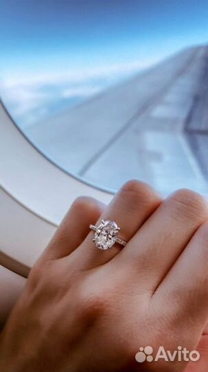 Золотое кольцо с бриллиантом CVD овал 2.5 карат