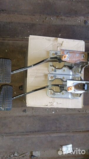 Педаль тормоза Mitsubishi outlander XL 06-12