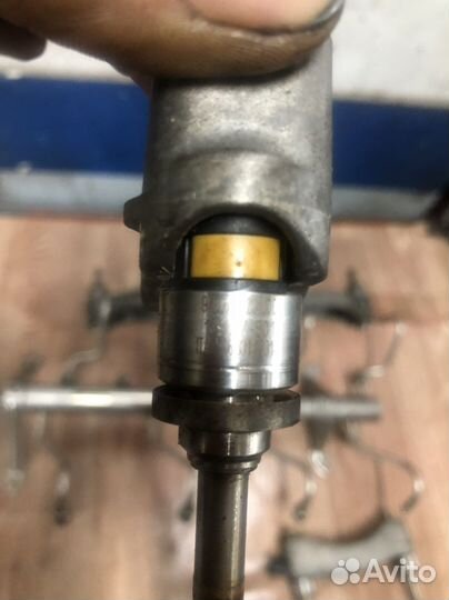 Топливная рейка с форсунками Porsche Cayenne