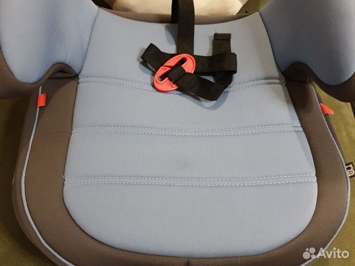 Автомобильное детское кресло от 15 до 36 кг
