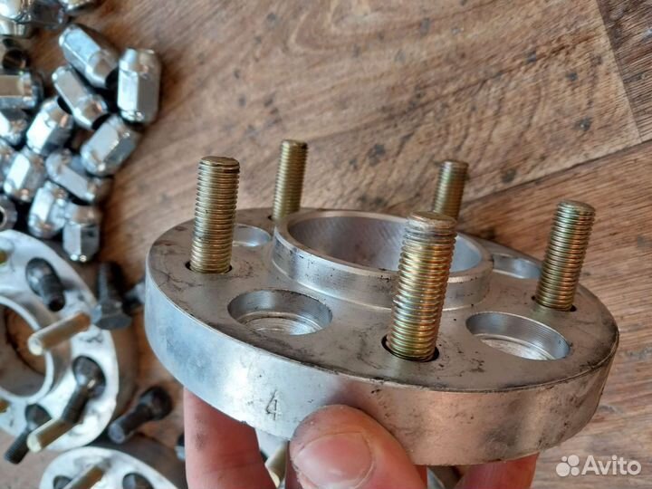 Колесные проставки 5х108 на 5х114.3 20мм