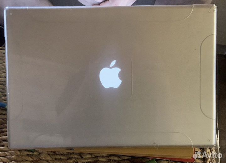 250гб 4гб проц2х2.4гГц Apple MacBook Pro 3.1