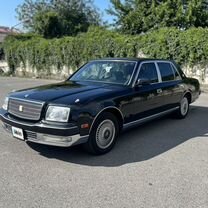 Toyota Century 5.0 AT, 2000, 200 000 км, с пробегом, цена 2 500 000 руб.