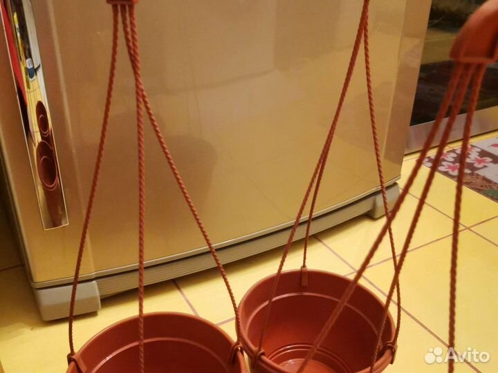 Кашпо подвесное