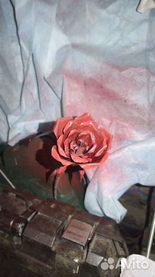 Роза из металла