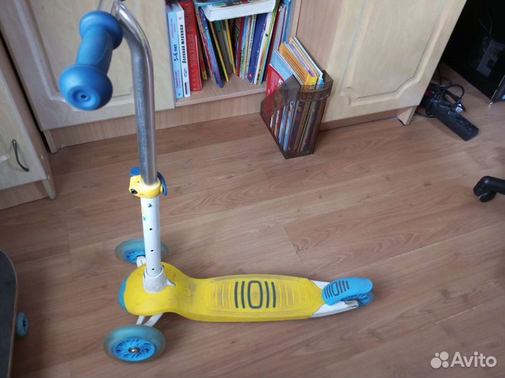 Самокат детский трехколесный