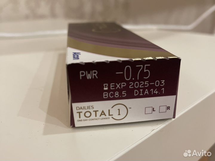 Линзы контактные однодневные Dailies total
