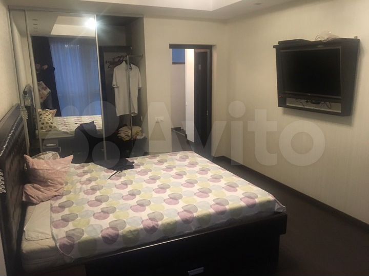 Коттедж 290 м² на участке 15 сот.