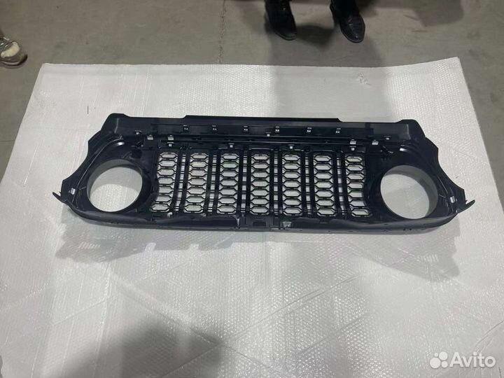 Решетка радиатора Jeep Wrangler JL Gladiator JT 20