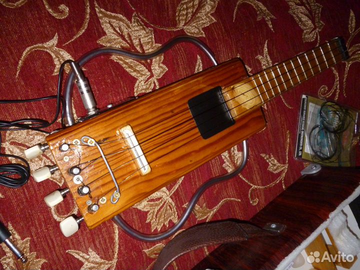 Укулеле с подключением