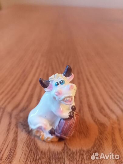 Статуэтки фигурки коровки и бычка