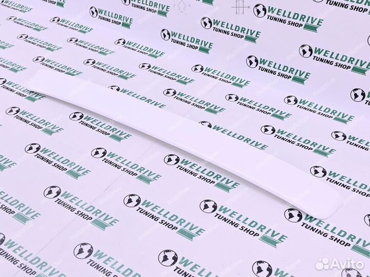 Козырек Toyota Camry 40 белый