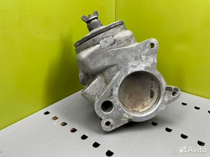 Насос гур Mercedes W123 М102 2.3 1985