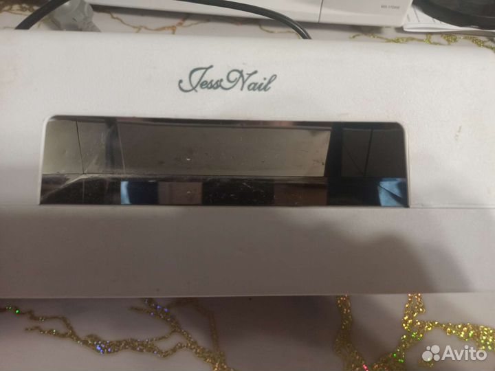 Лампа для сушки ногтей