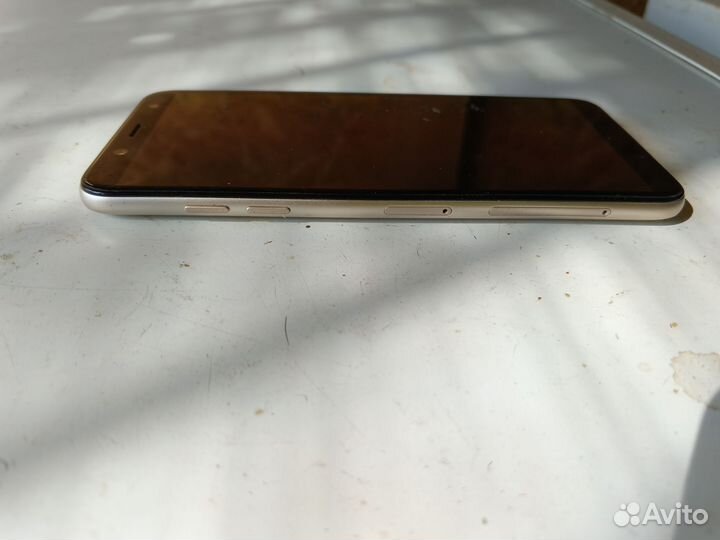 Samsung Galaxy A6, 3/32 ГБ