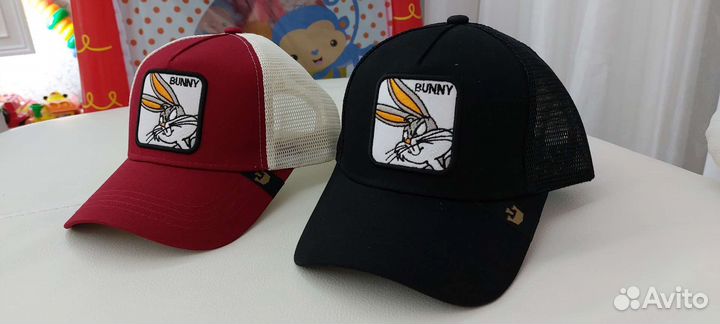 Бейсболка сетка с зайцем