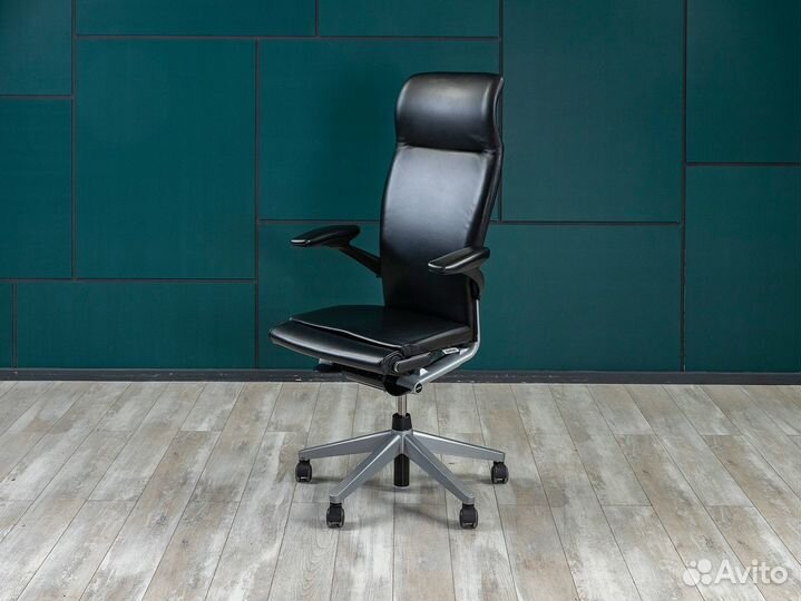 Кресло для руководителя haworth Comforto Германия