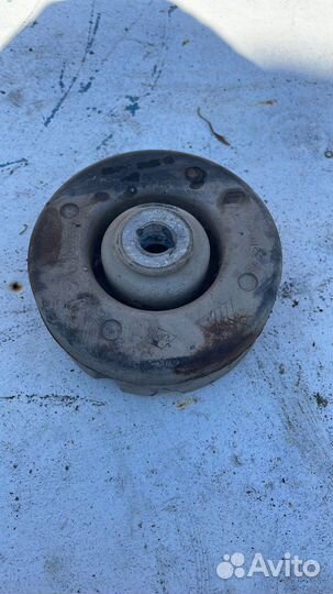 Опора двигателя Renault Duster