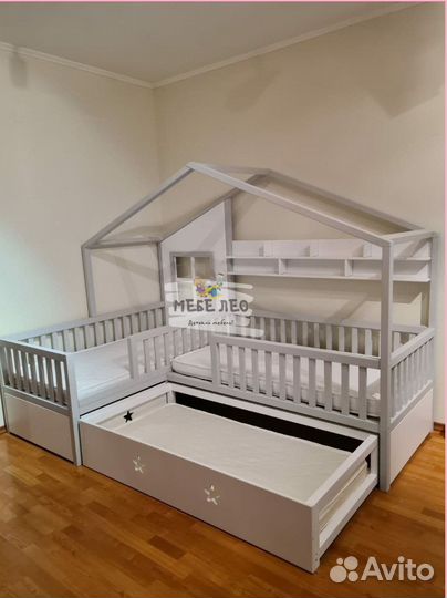 Кровать домик для троих детей