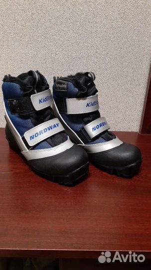 Ботинки для беговых лыж