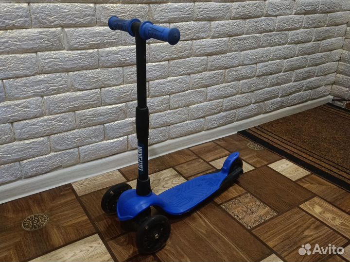 Продам самокат детский