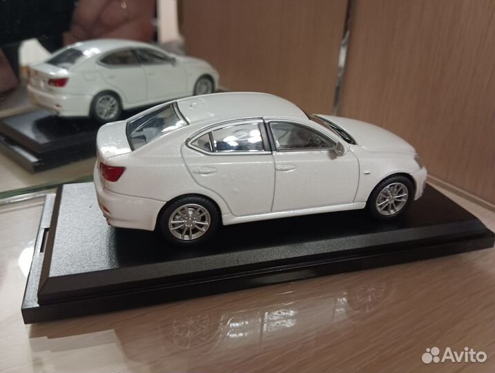 Модель Lexus IS 250 (2006) 1/43
