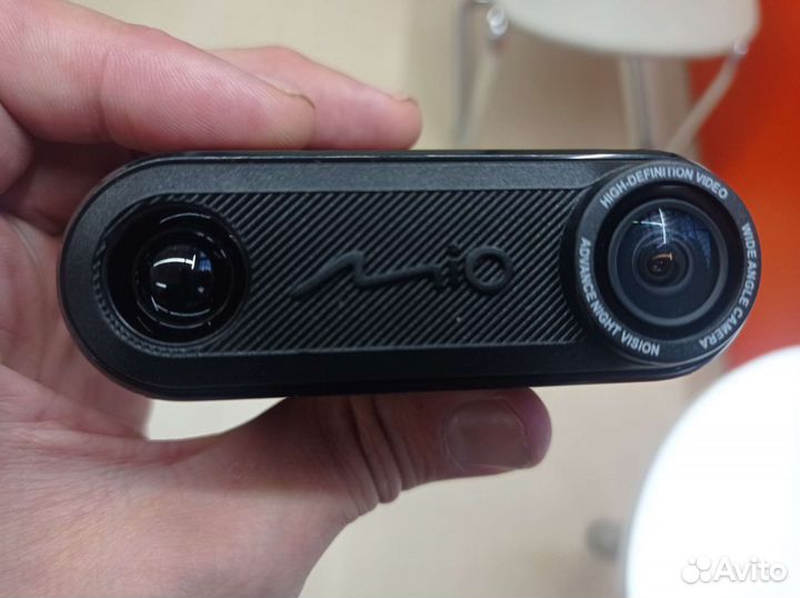 Видеорегистратор с радар-детектором Mio MiVue i95