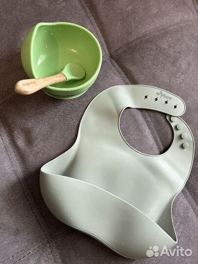 Нагрудник детский с тарелочкой и ложкой