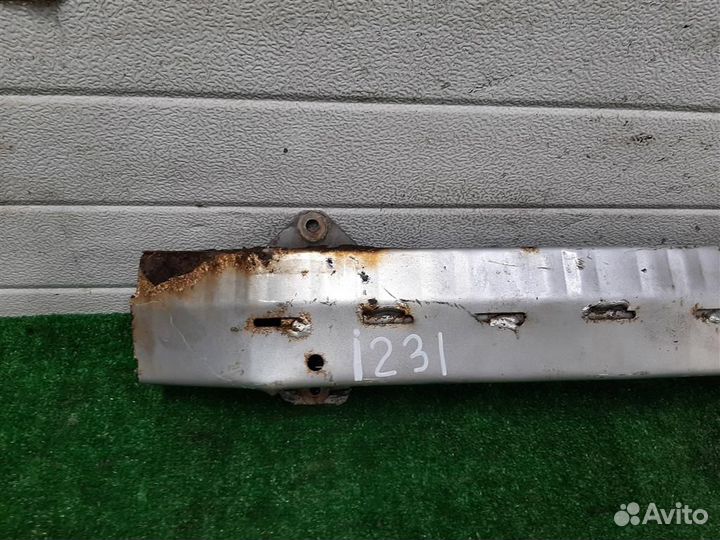 Усилитель бампера заднего Toyota Corolla E120 2006