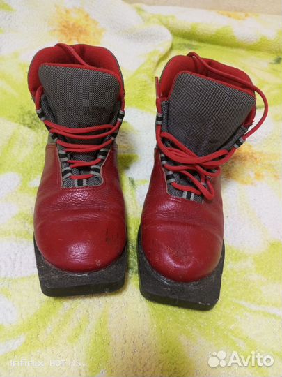 Лыжные ботинки 37размер