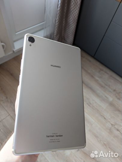 Планшет Huawei MediaPad M6 8.4 WiFi