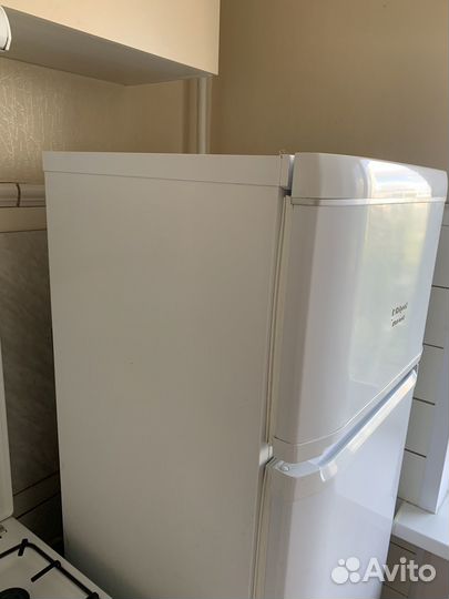 Холодильник hotpoint ariston бу