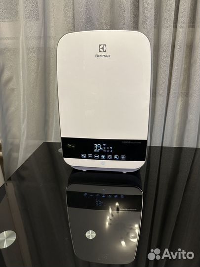 Увлажнитель воздуха Electrolux EHU-3315D sense