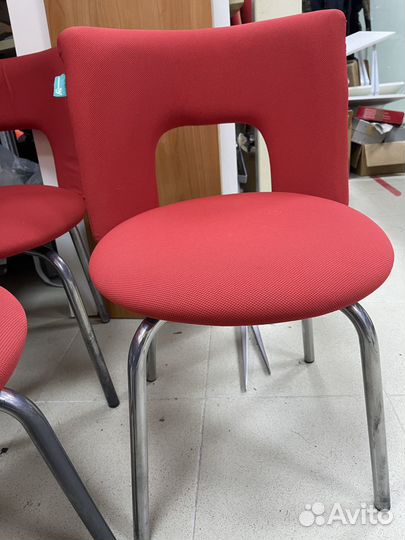 Офисный стул вращающийся Бюрократ